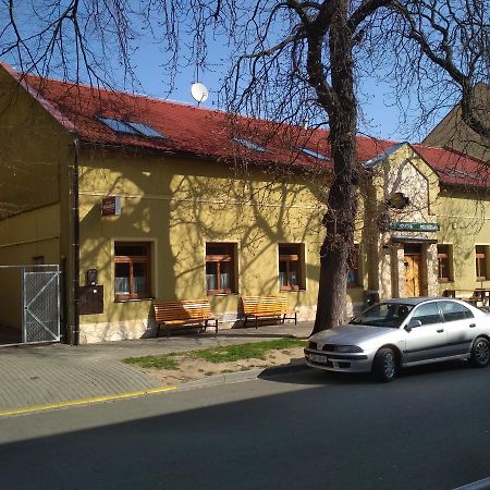Apartmany Pod Kastany Kvasice Exterior photo